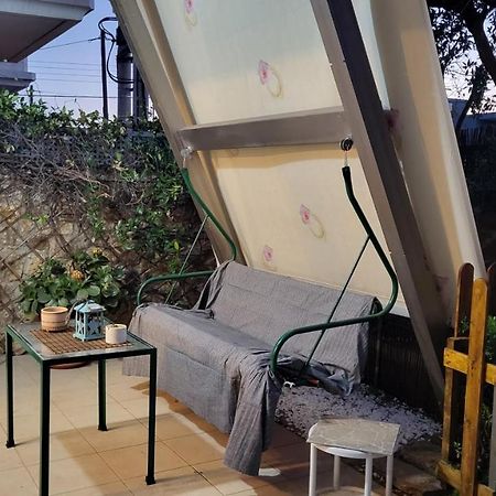 M&M Airport Stop Garden Apartment Spáta Екстериор снимка