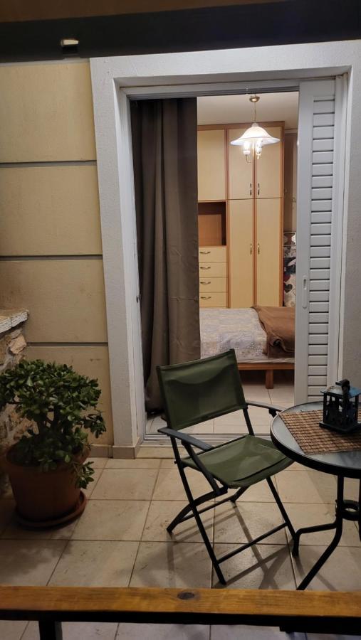 M&M Airport Stop Garden Apartment Spáta Екстериор снимка