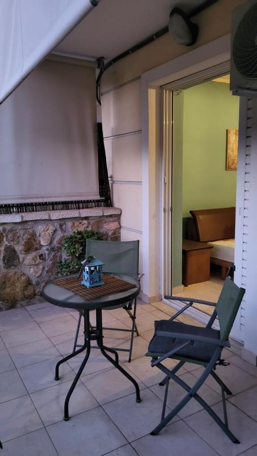 M&M Airport Stop Garden Apartment Spáta Екстериор снимка
