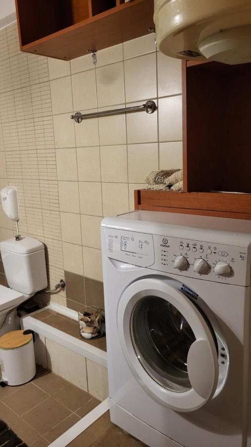 M&M Airport Stop Garden Apartment Spáta Екстериор снимка
